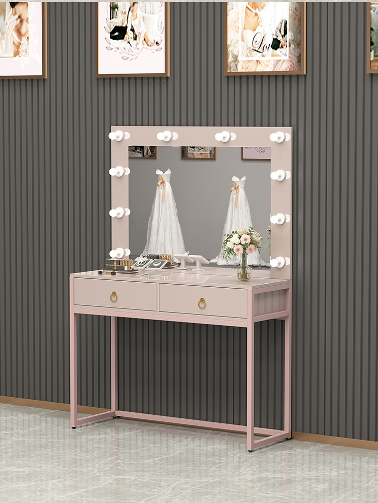 Dresser with lamp mirror integ - Beauty Makeup Bridal recensione e prezzo
