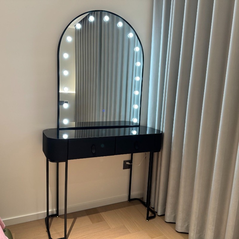 dressing table, special studio - Beauty Makeup Bridal recensione e prezzo
