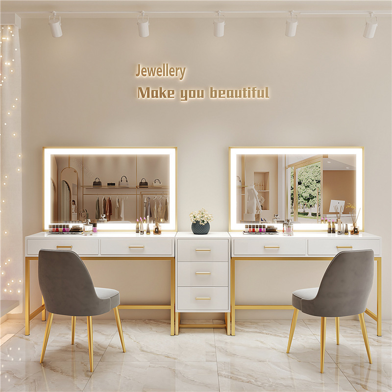 Nail art makeup artist studio  - Beauty Makeup Bridal recensione e prezzo