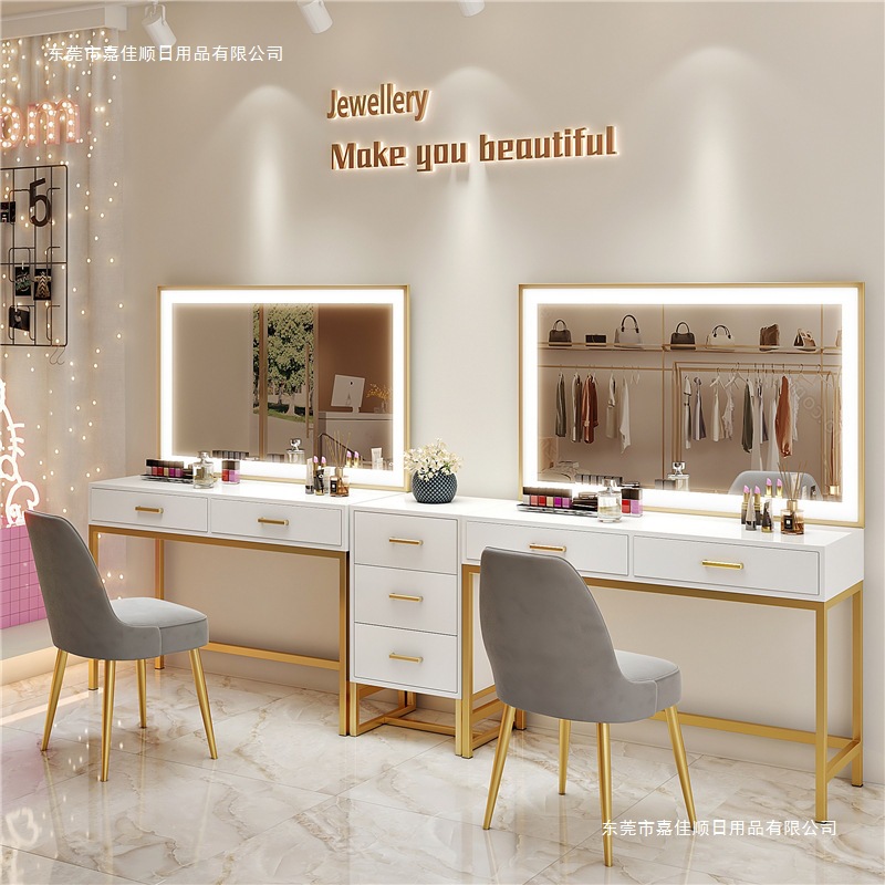 Nail art makeup artist studio  - Beauty Makeup Bridal recensione e prezzo